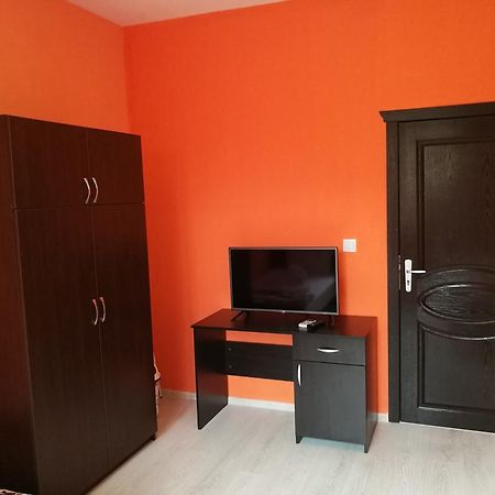 Guest House Karaulanov Elhovo  Dış mekan fotoğraf