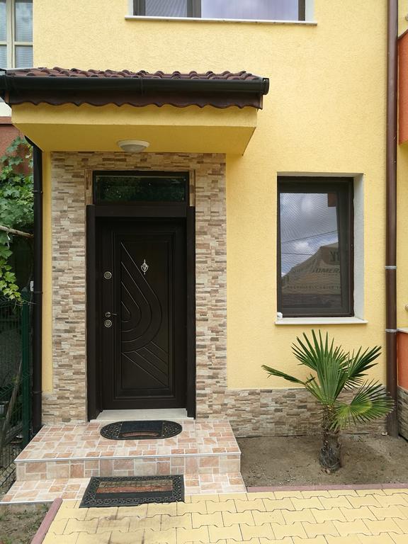 Guest House Karaulanov Elhovo  Dış mekan fotoğraf